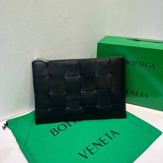 กระเป๋าคลัทช์#bv//UNISEX CLUTCH SIZE  ใบนี้สวยมาก Size : 30*20*1CM