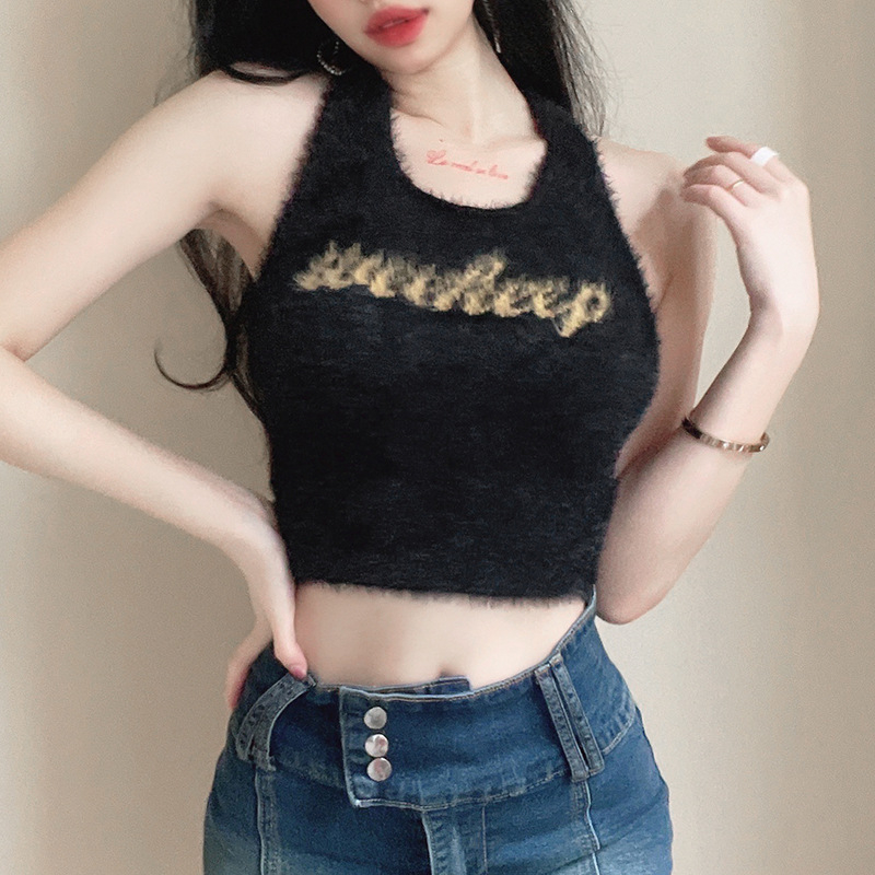 **พร้อมส่งในไทย** เสื้อคล้องคอไหมพรม ขนมิ้งนุ่ม เปิดหลัง Y30