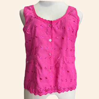 เสื้อคอกระเช้า ลูกไม้ กระดุมผ่าหน้า ไม่คัน ผ้านิ่มใส่สบายน ไม่บาดผิว (M06)