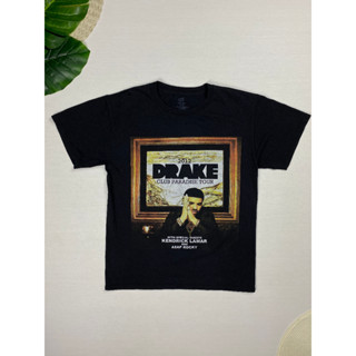 เสื้อยืด Drake ลาย Club Paradise Tour สีดำ ลายหน้าหลังทัวร์ สวยๆ สภาพใหม่ดี Size M