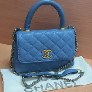 CHANEL กระเป๋าสะพายข้าง หนังคาเวีย ขนาด 8 นิ้ว