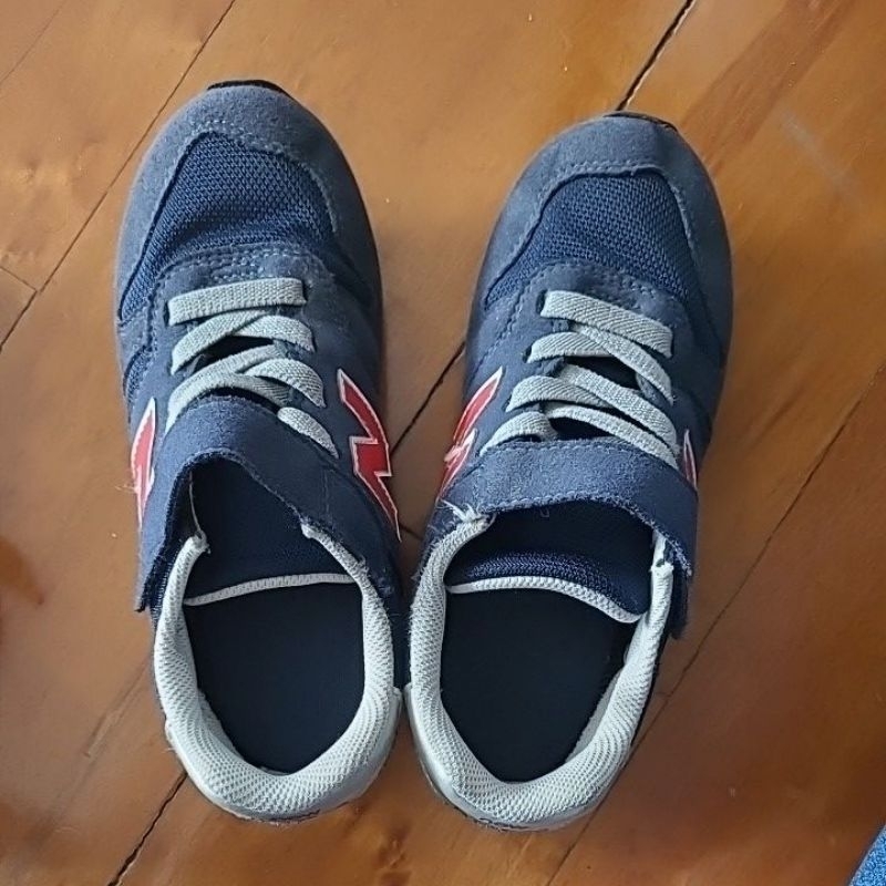 รองเท้าเด็ก  new balance