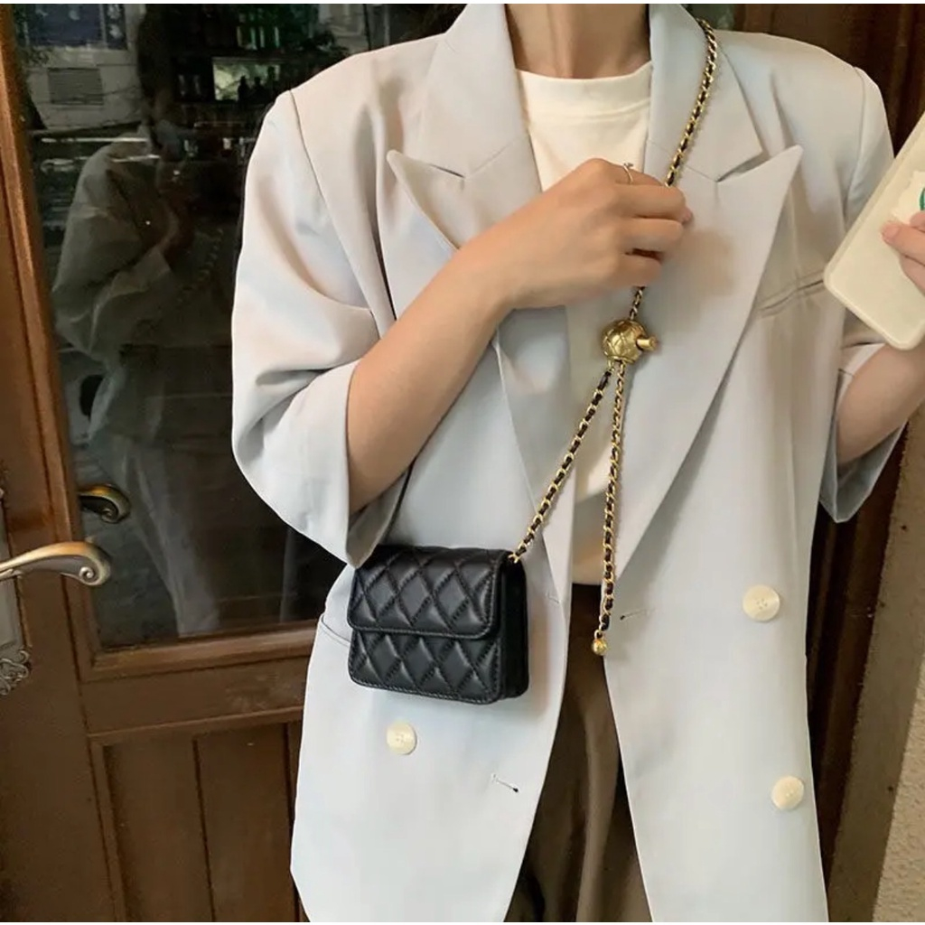 กระเป๋าสะพาย cross body หนัง PU มี 2 ขนาด ตกแต่งอะไหล่ทองชา