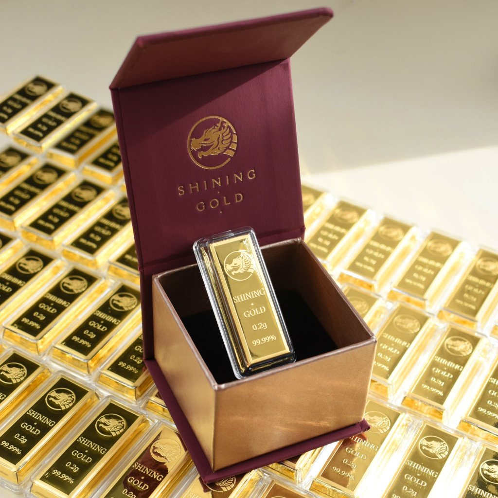 SHINING GOLD ทองคำแท้ 99.9%  ทองแท่งรับทรัพย์  น้ำหนักทอง 0.2 กรัม​ พร้อมกล่อง