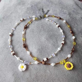 สร้อยลูกปัดจี้ดินเบาปั้นดอกไม้🌼 งาน Handmade สร้อยใส่เที่ยว