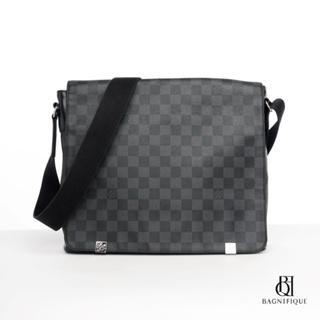 LV DISTRICT MESSENGER GRAPHITE DAMIER CANVAS SHW