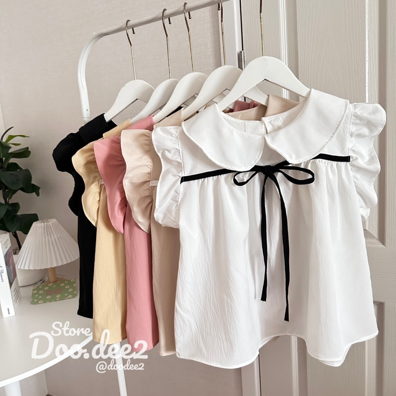 DOODEE2 เสื้อคอบัวแขนระบาย ดีเทลติดโบว์