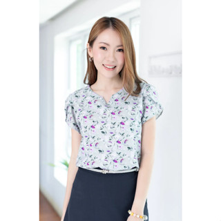 Narinari : MT0202 Petal Sleeve Linen Blouse เสื้อคอกลมแต่งบาก แขนซ้อนทรงกลีบดอกไม้