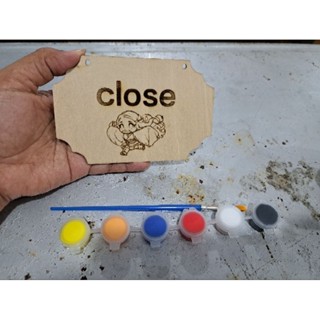 งาน DIY ป้ายไม้ เซตป้ายระบายสี Close &amp; Open ภาพหน้าหลัง พร้อมสีและพู่กัน