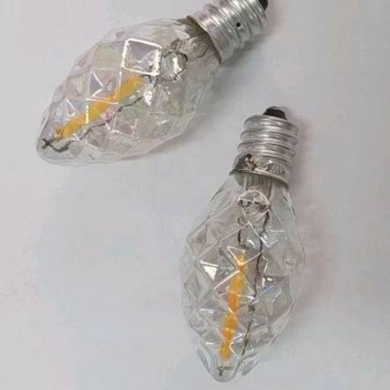 (พร้อมส่ง,ราคาต่อ1ดวง)หลอดไฟมอก. 220V E12 LED ลายเพชร แก้วใส