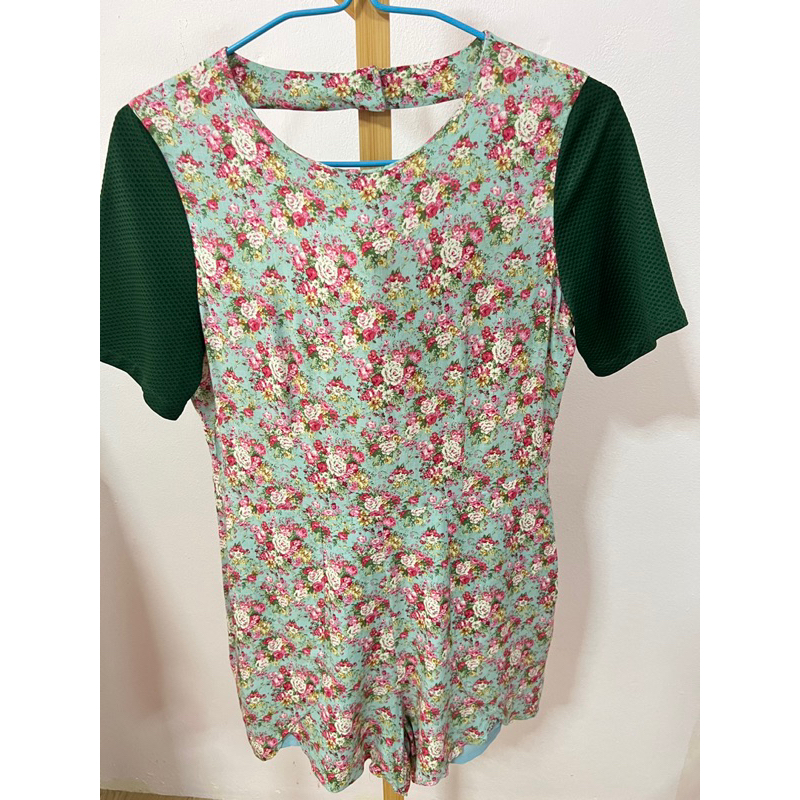 ชุดจั้มสูทขาสั้น งานjeune weekend