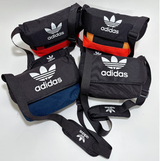 กระเป๋าสะพายขนาดใหญ่ adidas