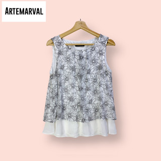 เสื้อ Artemarval ผ้าโพลีเนื้อดี ไซด์ -  L   อก 40-41 ยาว 24.5 นิ้ว เสื้อทรงสวยน่ารัมาก ผ้า2ชั้น ลายสวย ผ้าดีทิ้งตัวสวย