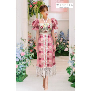 Lalisa999ราคาถูกที่สุด!! Widelia เดรสคอเหลี่ยมช่วงอกปักดอกไม้