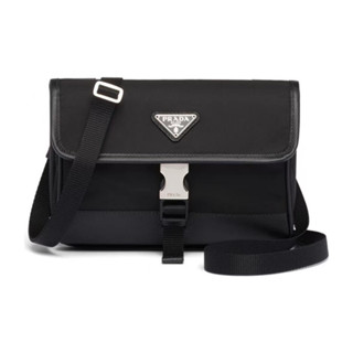 Prada Safflano Silver Buckle Nylon Camera Bag กระเป๋าใส่โทรศัพท์ unisex ขนาดเล็ก