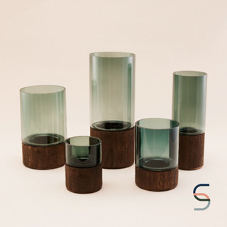 SARABARN Glass and Wood Vase | แจกันแก้วและไม้ ฐานไม้ สีน้ำตาล