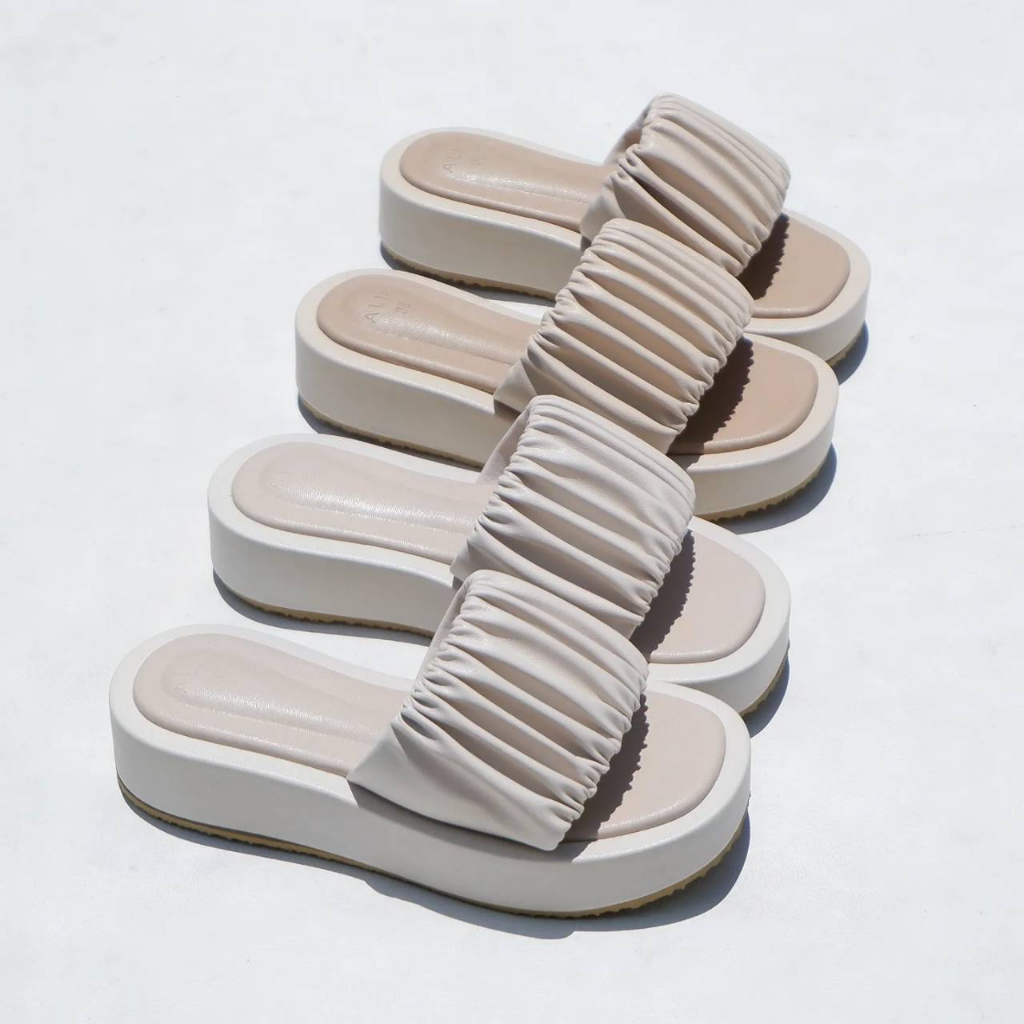 รองเท้ารุ่น ขนม สีใหม่ คุกกี้/มิลค์ ความสูง 1.5นิ้ว ใส่สบายมาก
