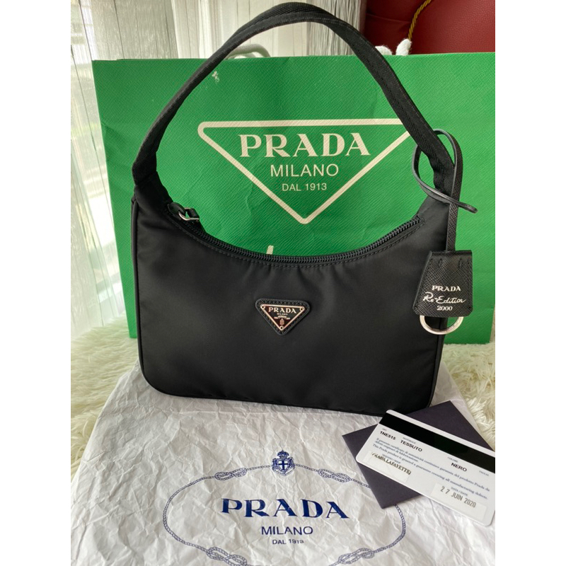 Used like new Prada re-edition กระเป๋าแบรนด์แท้มือสอง