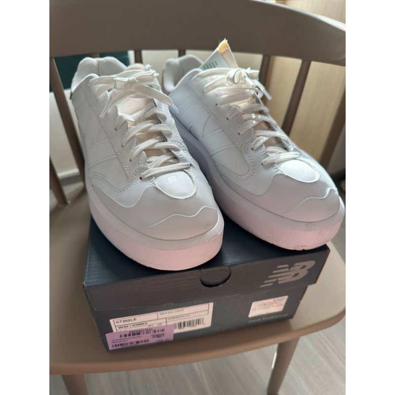 New balance รุ่นลำลอง CT302LE สีขาว-ชมพู มือสองสภาพดีสุดๆ ขนาด US11 เป็น unisex