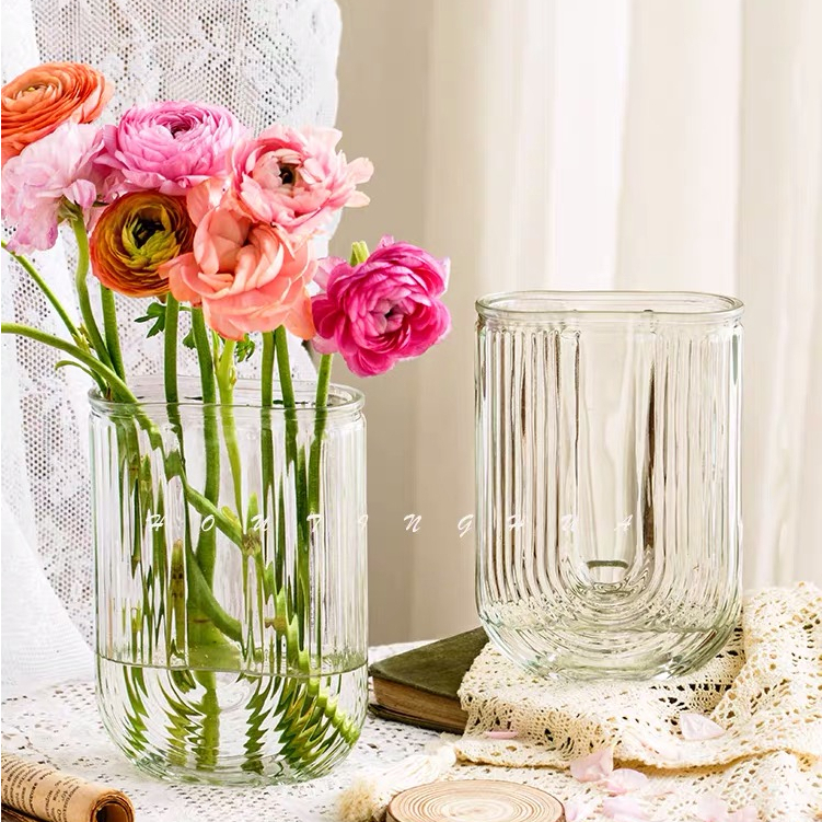 พร้อมส่ง【Becky home shop】แจกันแก้วสุดน่ารัก รูปทรงตัวU น่ารัก น้ำหนักเบาใช้ตกแต่งบนโต๊ะรับแขกสุดหรูSAN-UU