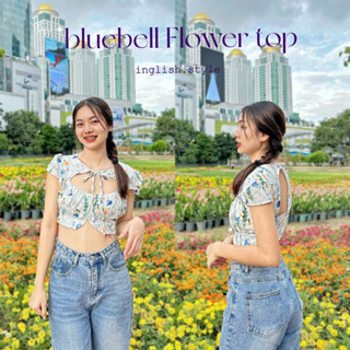 เสื้อครอปสั้นลายดอกไม้ คอจีนผูกโบว์หน้า รุ่น bluebell flower top