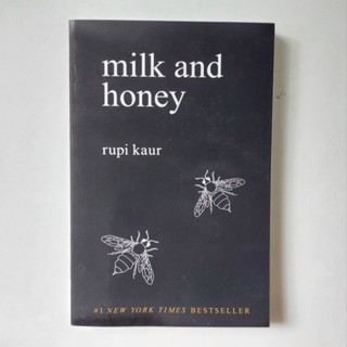 หนังสือ ปานหยาดน้ำผึ้ง : Milk and Honey - Rupi Kaur (รูปิ เคอร์)