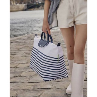 LC001 กระเป๋าเดินทางลองชอม Le Pliage Stripe Travel Bag