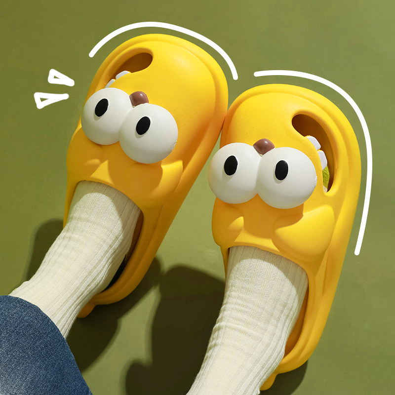 Fshoes พร้อมส่งในไทย รองเท้าเเตะเเบบสวม  ดีเทลการ์ตูนน้องหมาตาโต น่ารักมาก สายเเฟชั่นห้ามพลาด เกือบรายละเอียดได้น่ารัก
