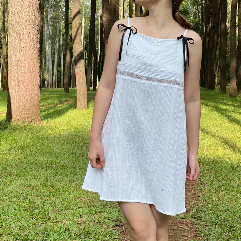 CAMELLIA DRESS มินิเดรสมาแล้วจ้า ตัวนี้ไม่มีไม่ได้แล้วนะ เนื้อผ้าดับบี้ แพตเทิลดีมากแต่งดีเทลลูกไม้ (Camellie dress)