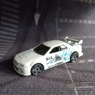 HOT WHEELS NISSAN SKYLINE GT R (R32) GODZILLA
ขนาด 1/64 นอกแพ็ค