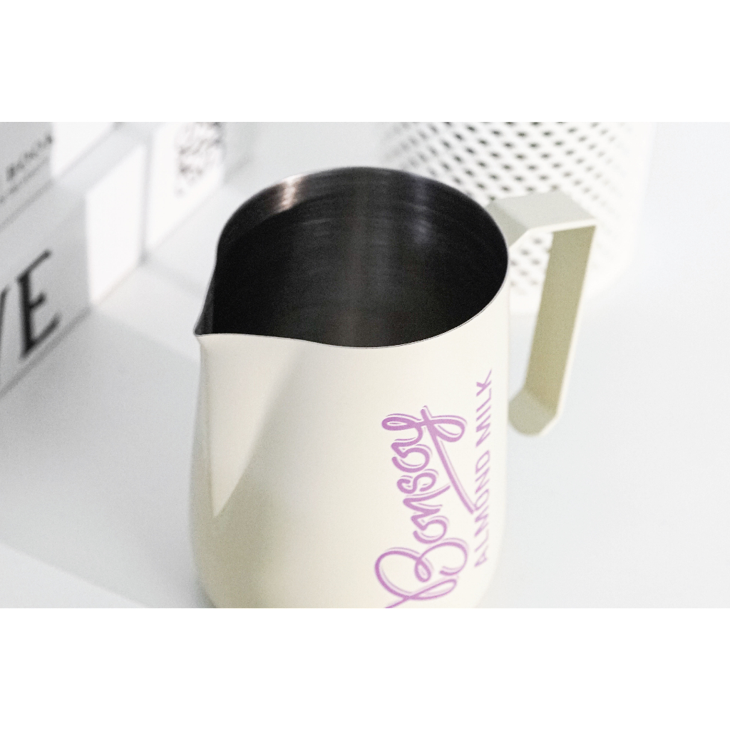 Bonsoy Almond Milk Jug เหยือกเทนม บอนซอย อัลมอนด์ ขนาด 490 ml.