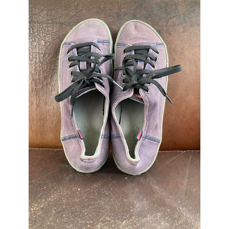 รองเท้าผ้าใบ camper 41-42