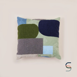 SARABARN Abstract Cushion Cover | ปลอกหมอนอิง ลายแอบสแตรค สีเขียวเข้ม