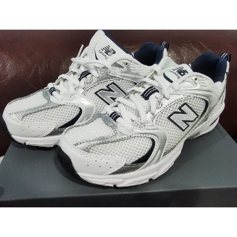 NEWBALANCE MR530SG Size 37 ความยาว 22.5 CM ของใหม่ แท้ 100%