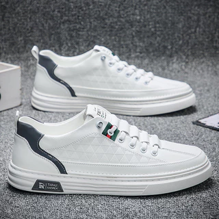 รองเท้าผู้ชาย พื้นรองเท้านุ่ม น้ำหนักเบา และทนต่อการสึกหรอ มีสไตล์และระบายอากาศได้ดี