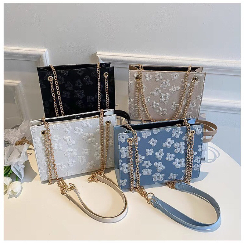 กระเป๋าสะพาย รุ่น Argus