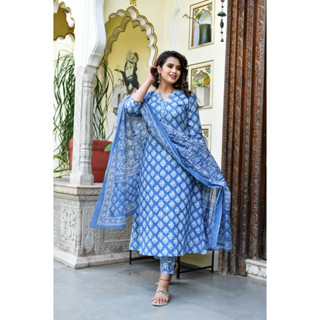 ชุดอินเดีย เซต 3 ชิ้น Woman Blue Viscose Rayon A-Line Kurta Pant Set :