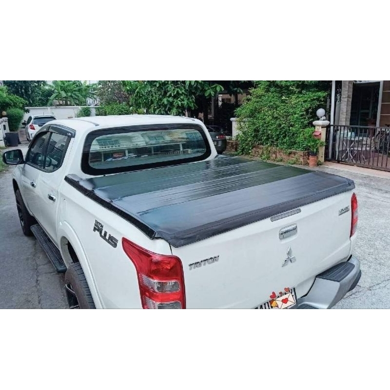 ผ้าใบปิดท้ายรถกะบะ ไทรทัน Triton รุ่นใหม่ แคป 5 คาน ฟรีตัวล็อคอิสระ (แบบตีนตุ๊กแก) หนาทนผ้าไม่แตกสีไม่ตก