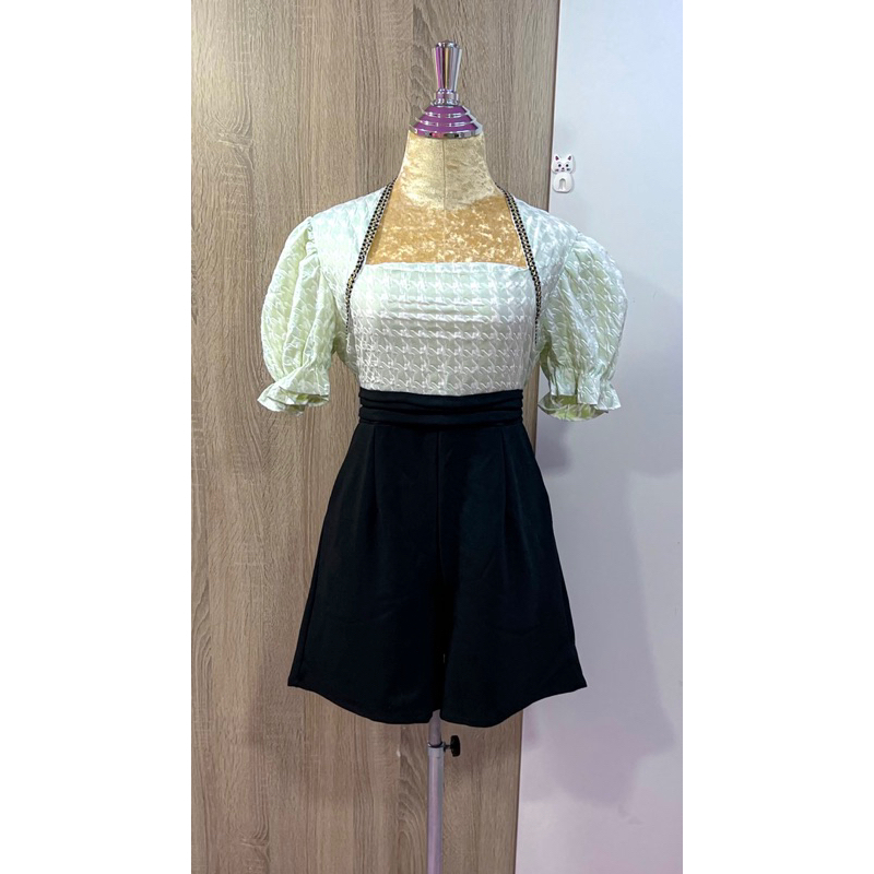 จั้มกางเกงขาสั้น ผ้าลัคชู แพทเทิร์นเป๊ะอกเจ้าหญิงสวย มือ1 ป้ายp.pream shop