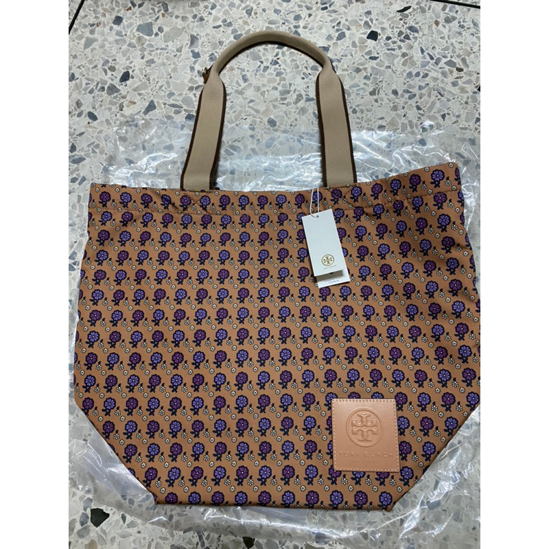 กระเป๋าไนล่อนสะพายไหล่ tory burch ของแท้