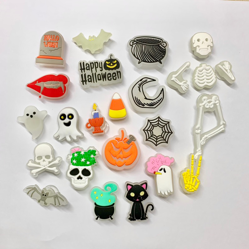 JBG 👻🎃 ตัวติดรองเท้ามีรู เรืองแสง ผี “ ฮาโลวีน ” 🌈👠ShoeCharm  “ Light up Haloween ” ต้อนรับฮาโลวีน  แบบเกร๋ๆ อินเทรน jbl