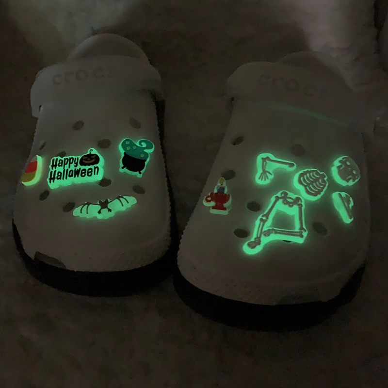 JBG 👻🎃 ตัวติดรองเท้ามีรู เรืองแสง ผี “ ฮาโลวีน ” 🌈👠ShoeCharm  “ Light up Haloween ” ต้อนรับฮาโลวีน  แบบเกร๋ๆ อินเทรน jbl