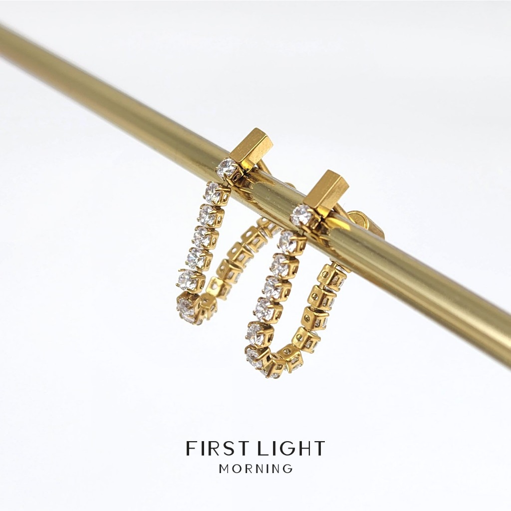 First Light Morning :  BB Earrings ต่างหู ต่างหูแป้น เล่น Layer ต่างหูแฟชั่น