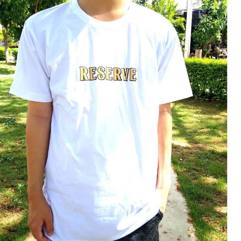 เสื้อยืดคอกลมสิงห์ สีขาว ,  สีเหลือง  ทำจากผ้า cotton อย่างดี