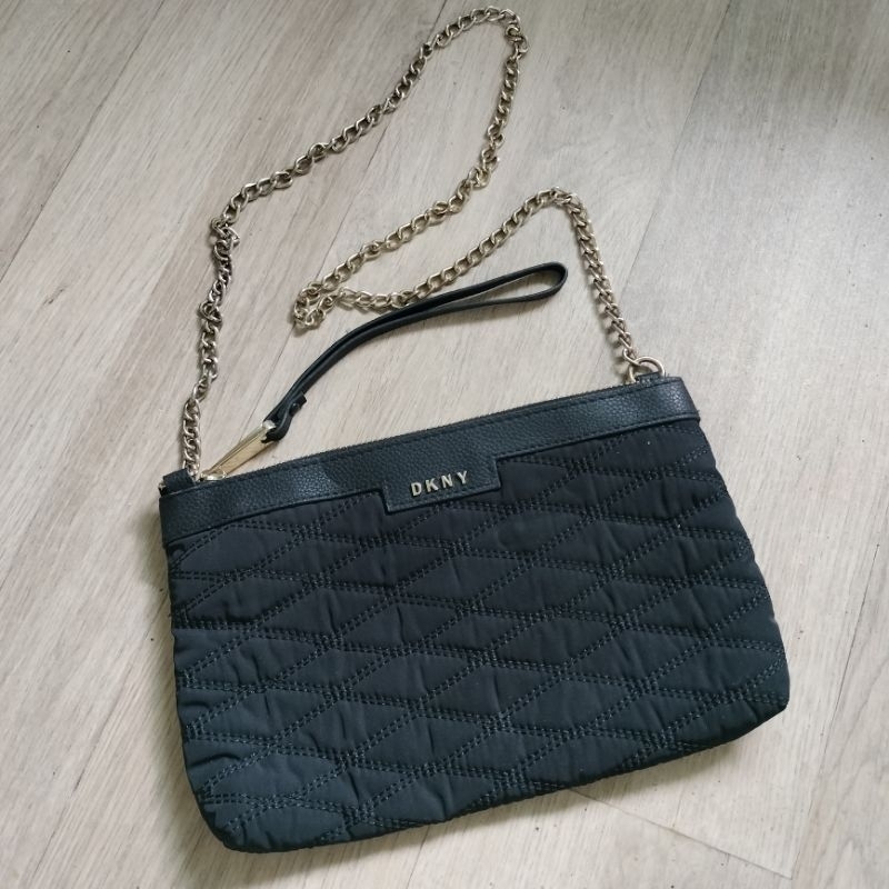 DKNY กระเป๋าสะพายข้างมือสอง