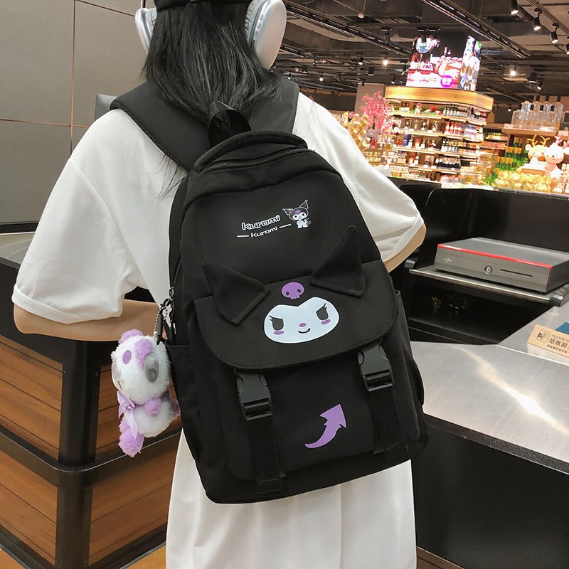 Sanrio กระเป๋าเป้สำหรับนักเรียนสีดำ ดีไซน์น่ารัก พร้อมของแถม สำหรับหญิงและชายทุกวัย