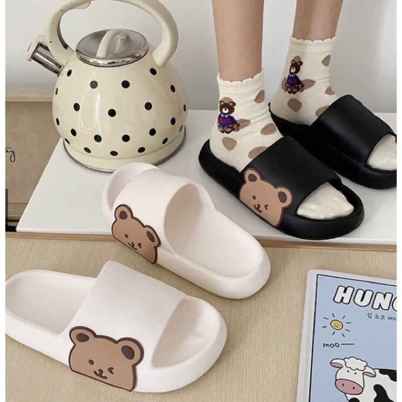 รองเท้าแตะรุ่น หมีข้างน่ารักมากๆ นิ่มสบายสุดๆ สินค้าพร้อมส่ง