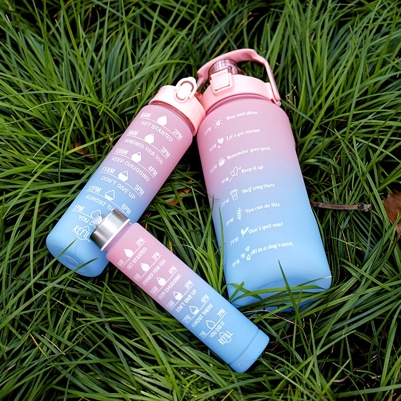 กระบอกน้ํา 2 ลิตร กระบอกน้ำสุดฮิต ขวดน้ำ 2 ลิตร (2000ml+900ml+300ml) สีพาสเทลสวยมากก พร้อมหลอด มีมาตรบอกระดับน้ำ สไตล์สป
