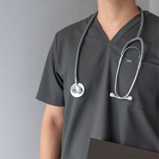 REKA SCRUBS - เสื้อคอวี สี Space Grey - BEATRIX (ชุดสครับแพท…