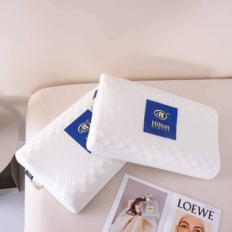 HILTON Pillow หมอน หมอนยางพาราแท้  ลดอาการนอนกรน ไม่ปวดคอ นอนหลับได้นานขึ้น